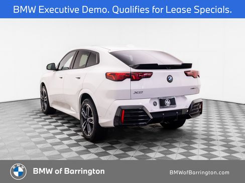 Used 2026 BMW X2 xDrive28i w/ Technology Package AWD/4WD image 3