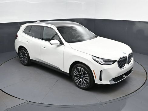 Used 2026 BMW X3 xDrive30i w/ Premium Package AWD/4WD image 38