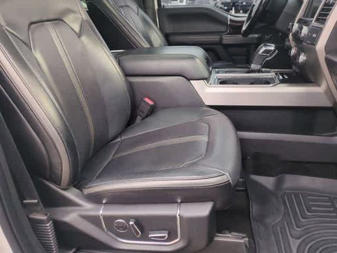 Used 2017 Ford F150 Platinum w/ Equipment Group 701A Luxury image 23