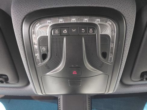 Used 2025 Mercedes-Benz Sprinter 2500 image 23