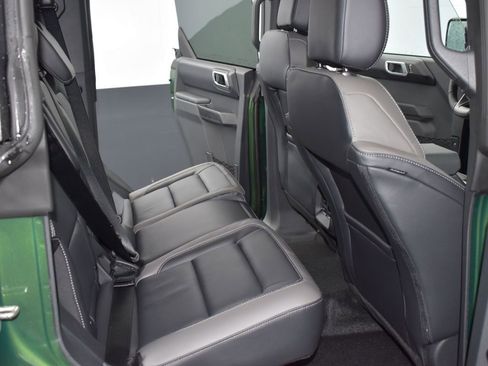 New 2025 Ford Bronco Outer Banks w/ Sasquatch Package image 14