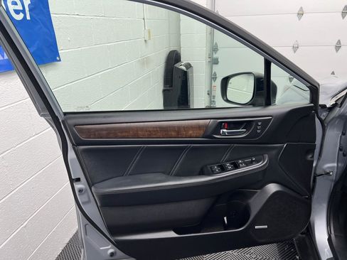 Used 2019 Subaru Outback 2.5i Limited image 17