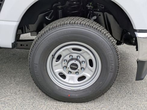 New 2026 Ford F250 XL AWD/4WD image 12