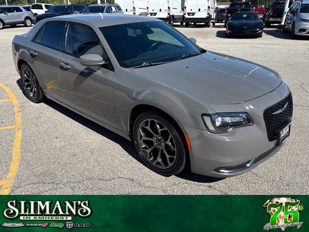 Used 2018 Chrysler 300 S RWD image 1