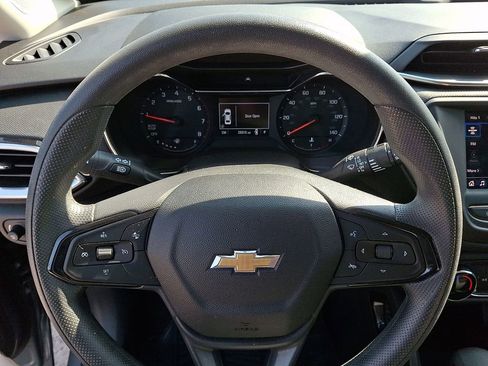 Used 2023 Chevrolet TrailBlazer LT FWD image 18