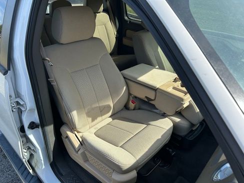 Used 2012 Ford F150 XLT w/ XLT Chrome Pkg image 15