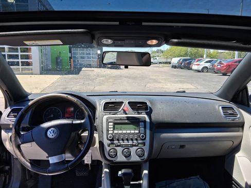 Used 2009 Volkswagen Eos Komfort FWD image 9