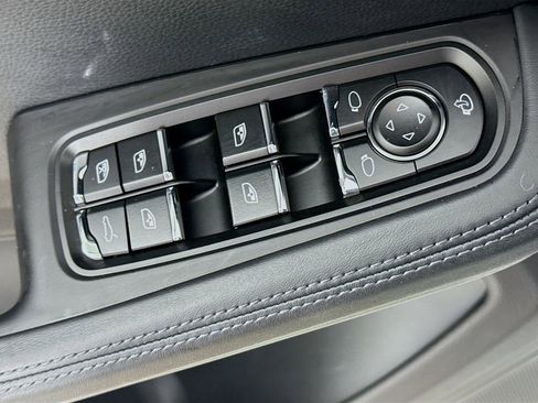 Certified 2023 Porsche Macan Turbo AWD/4WD image 19