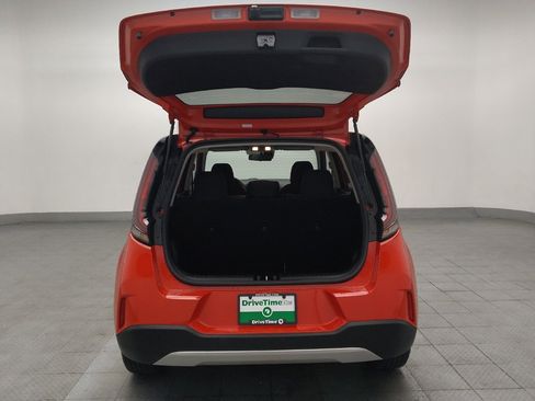 Used 2025 Kia Soul LX image 29