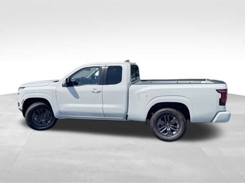 New 2025 Nissan Frontier SV image 5