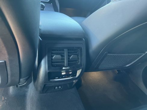 Used 2022 BMW X4 xDrive30i w/ M Sport Package image 30