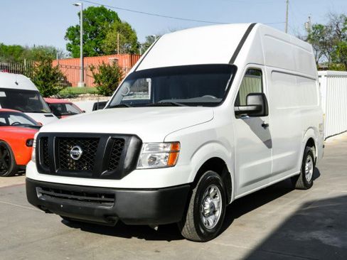 Used 2020 Nissan NV 2500 SV image 4