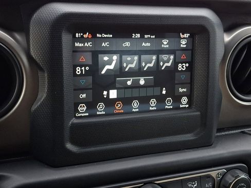 Used 2019 Jeep Wrangler Unlimited Sport S image 17