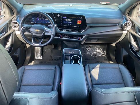 Used 2025 Chevrolet Equinox LT w/ Convenience Package II AWD/4WD image 10