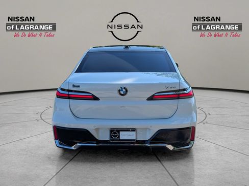 Used 2023 BMW 740i RWD image 6