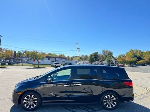 Used 2024 Honda Odyssey EX-L image 4