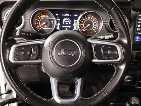 Used 2022 Jeep Gladiator Overland w/ Popular Equipment Package AWD/4WD image 3