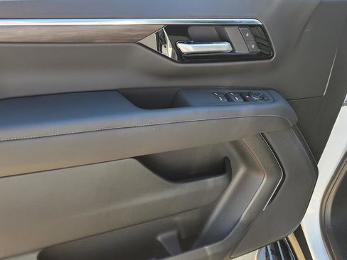 New 2026 Chevrolet Tahoe LS image 13