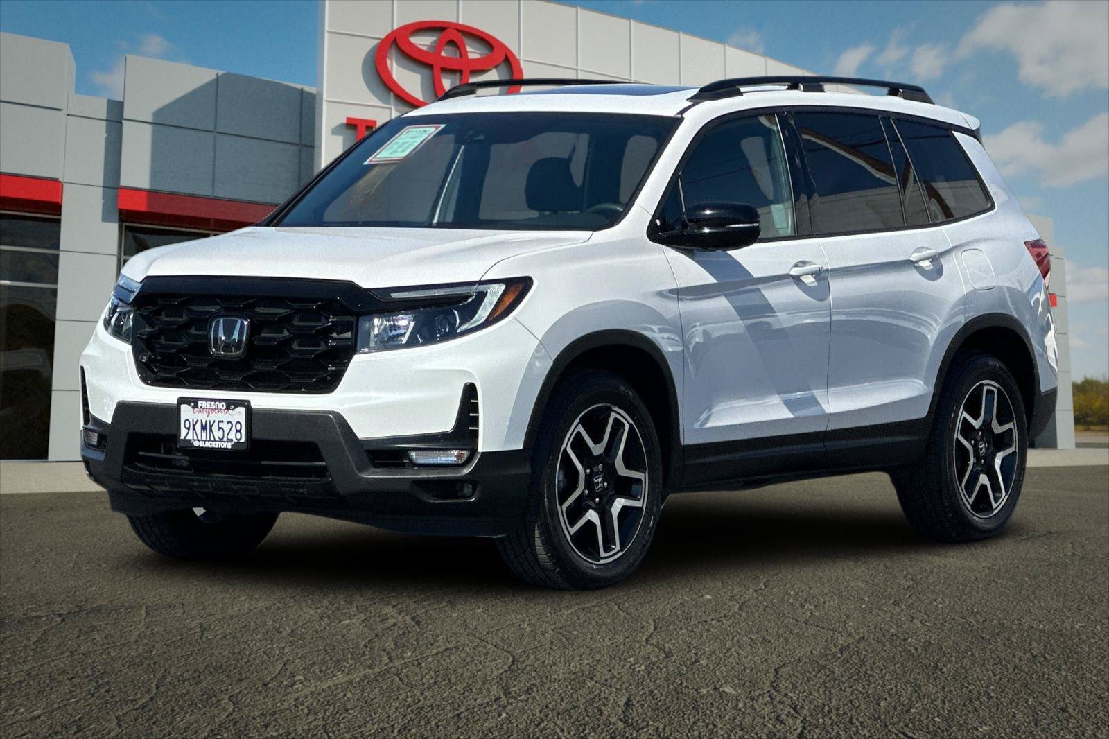 Used 2023 Honda Passport Elite image 7