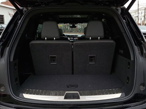 Used 2023 Cadillac XT6 Sport w/ Technology Package image 27