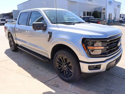 New 2026 Ford F150 XLT w/ Equipment Group 302A MID