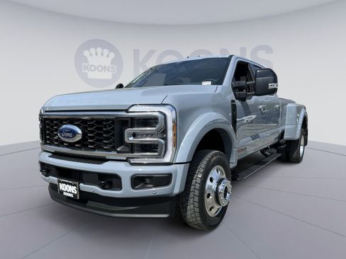 New 2026 Ford F450 Platinum image 1