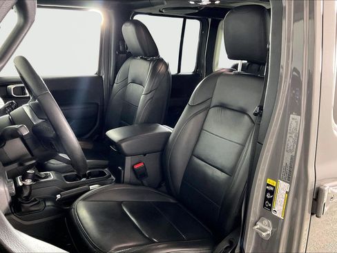 Used 2021 Jeep Wrangler Unlimited Sahara image 23