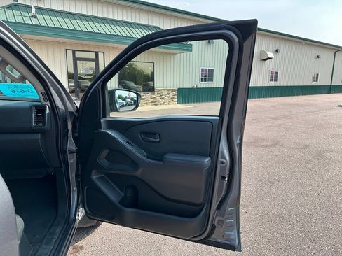 Used 2022 Nissan Frontier S w/ Technology Package AWD/4WD image 28
