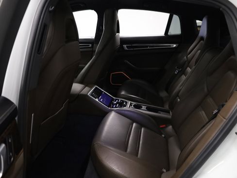 Used 2018 Porsche Panamera 4S image 41