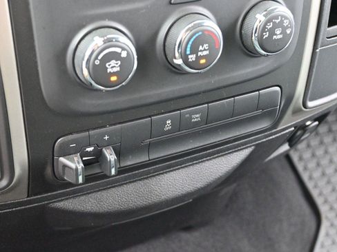 Used 2018 RAM 2500 SLT AWD/4WD image 24
