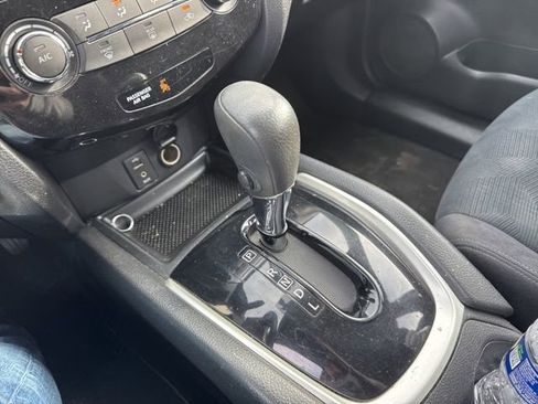 Used 2016 Nissan Rogue S FWD image 20