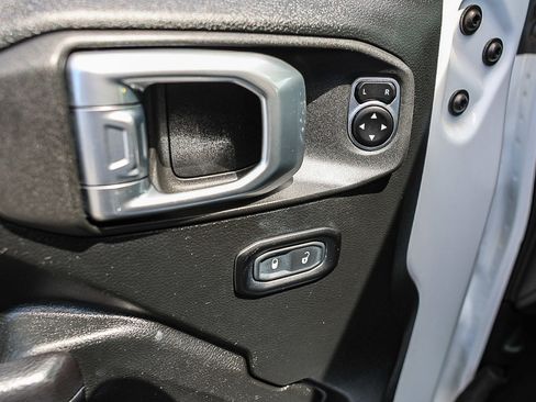 Used 2020 Jeep Wrangler Sport AWD/4WD image 7