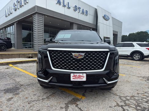 Used 2025 Cadillac Escalade Premium Luxury w/ Touring Package AWD/4WD image 2