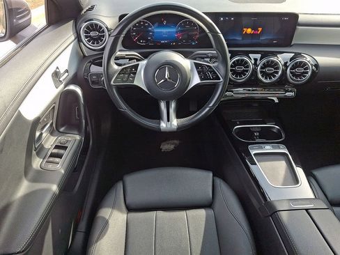Used 2025 Mercedes-Benz CLA 250 image 11