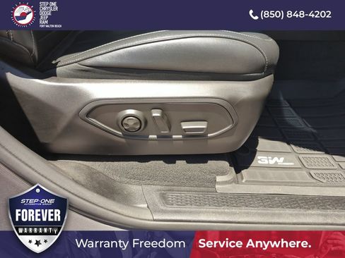 Used 2023 Jeep Grand Cherokee L Limited w/ Luxury Tech Group II RWD image 41