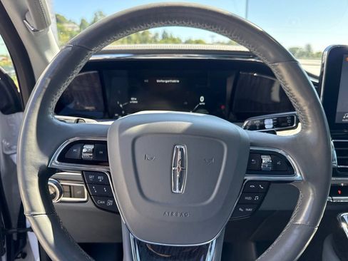 Used 2019 Lincoln Navigator Reserve w/ Cargo Package AWD/4WD image 15