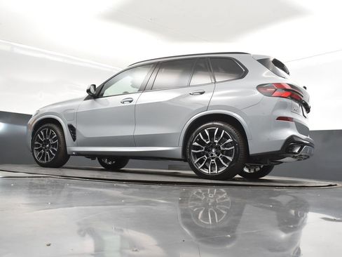 New 2026 BMW X5 xDrive50e w/ M Sport Package image 40