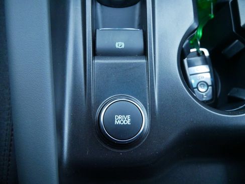 Used 2025 Ford Explorer Active image 30