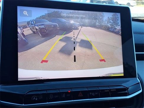 Used 2024 Jeep Compass Limited image 29