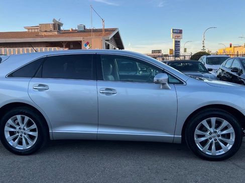 Used 2013 Toyota Venza XLE image 8