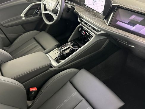 New 2025 Audi Q5 Prestige image 15