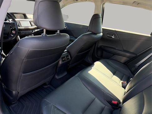 Used 2017 Honda Accord EX-L image 23
