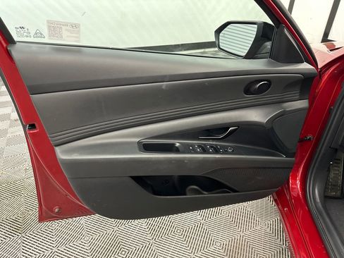 Certified 2025 Hyundai Elantra Sport image 7