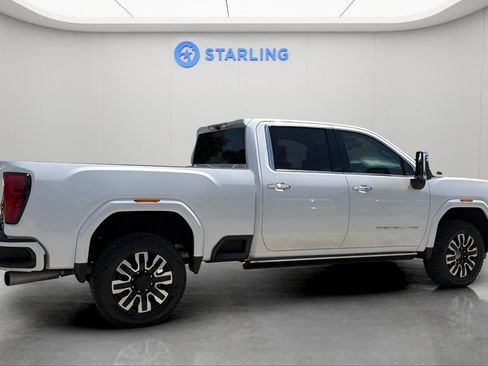 Certified 2024 GMC Sierra 3500 Denali Ultimate AWD/4WD image 10