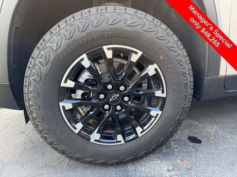 Used 2026 Chevrolet Traverse Z71 w/ Driver Confidence Package AWD/4WD image 32