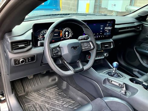 Used 2025 Ford Mustang Dark Horse image 17