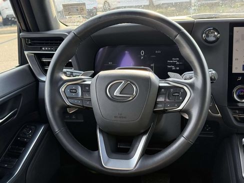 Used 2024 Lexus GX 550 w/ Accessory Package (Z1) AWD/4WD image 9