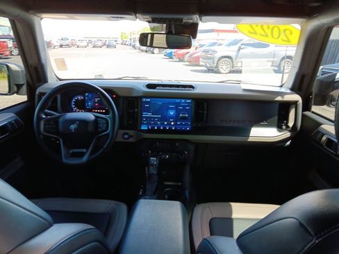 Used 2022 Ford Bronco Wildtrak AWD/4WD image 32