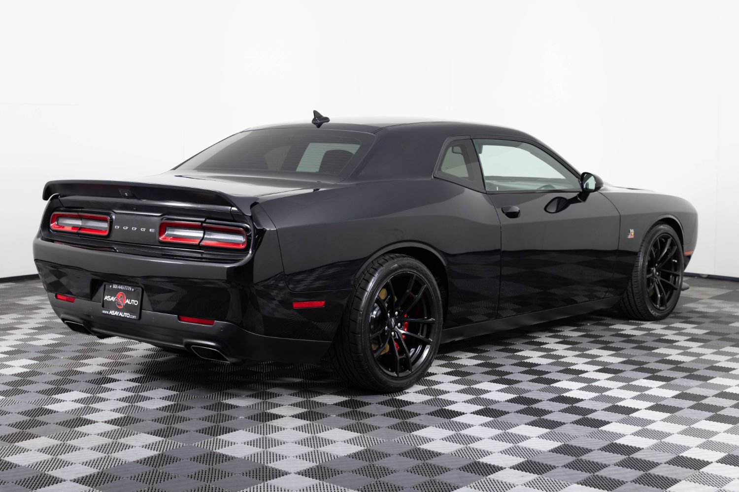 Used 2021 Dodge Challenger R/T Scat Pack w/ Dynamics Package RWD image 8