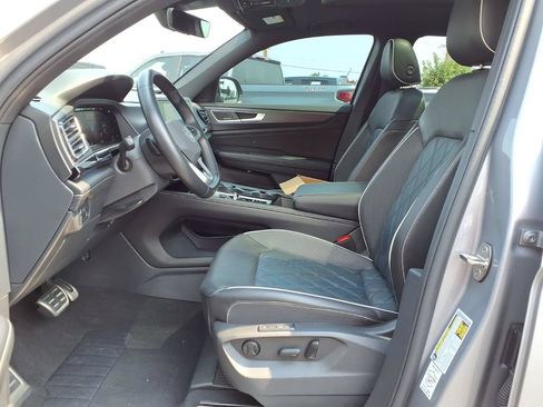 Used 2024 Volkswagen Atlas Cross Sport SEL Premium R-Line AWD/4WD image 17